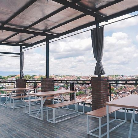 Penak Malioboro Hostel Yogyakarta Dış mekan fotoğraf